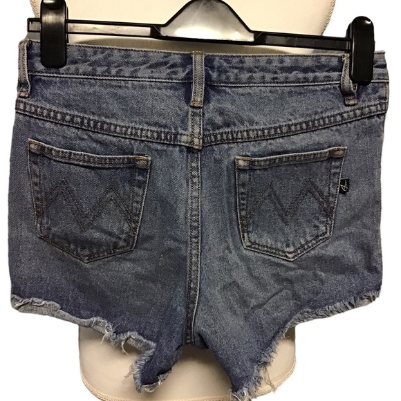 MINKPINK distressed 100% cotton denim shortie Size Small. - Picture 8 of 12